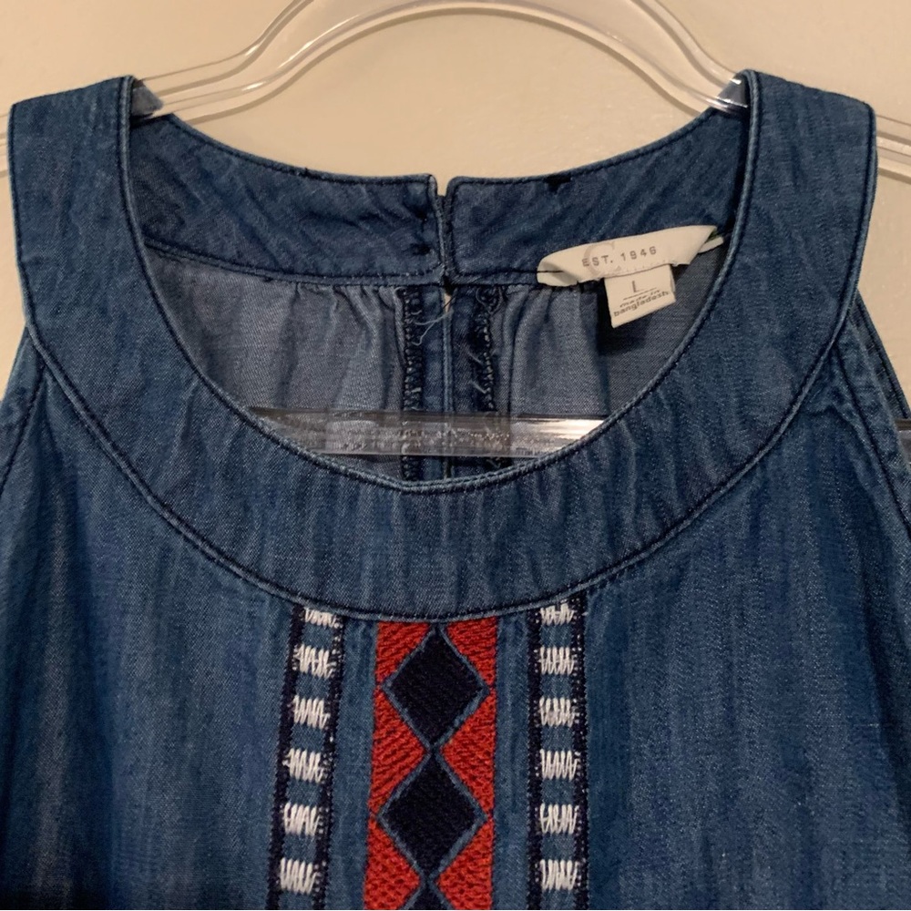 Embroidered Denim Sleeveless Top - Picture 2 of 7